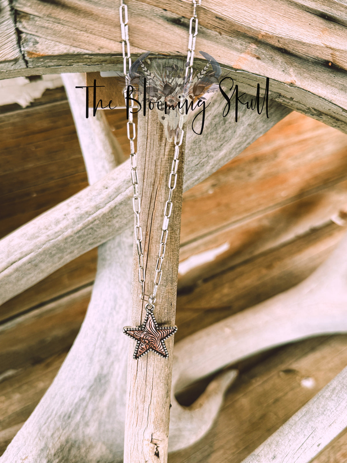 MIXED METAL STAR NECKLACE