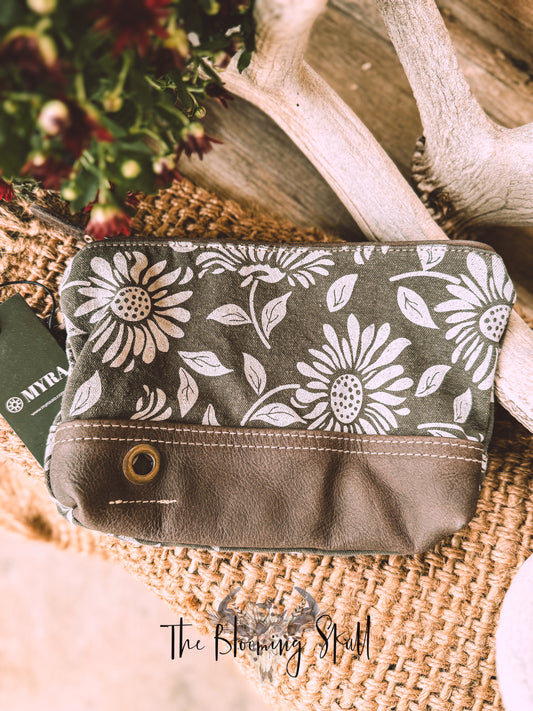 SUNFLOWER ZIPPER POUCH