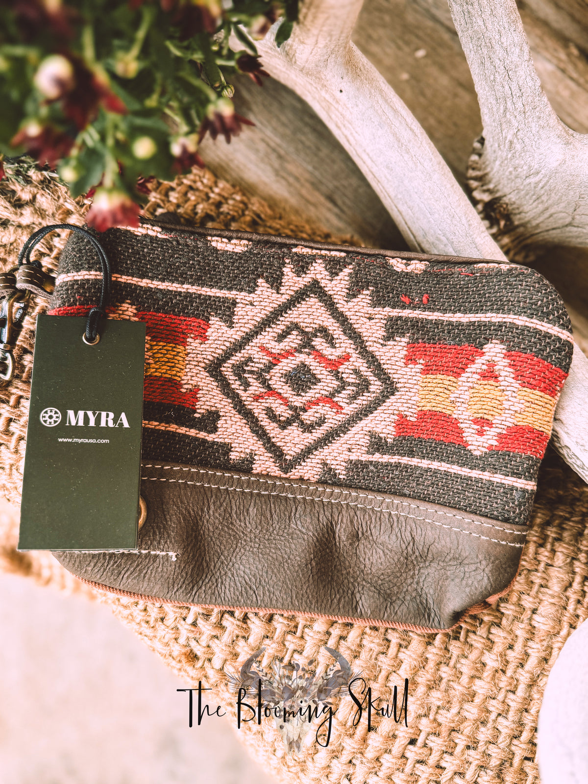 SAMAR ZIPPER POUCH