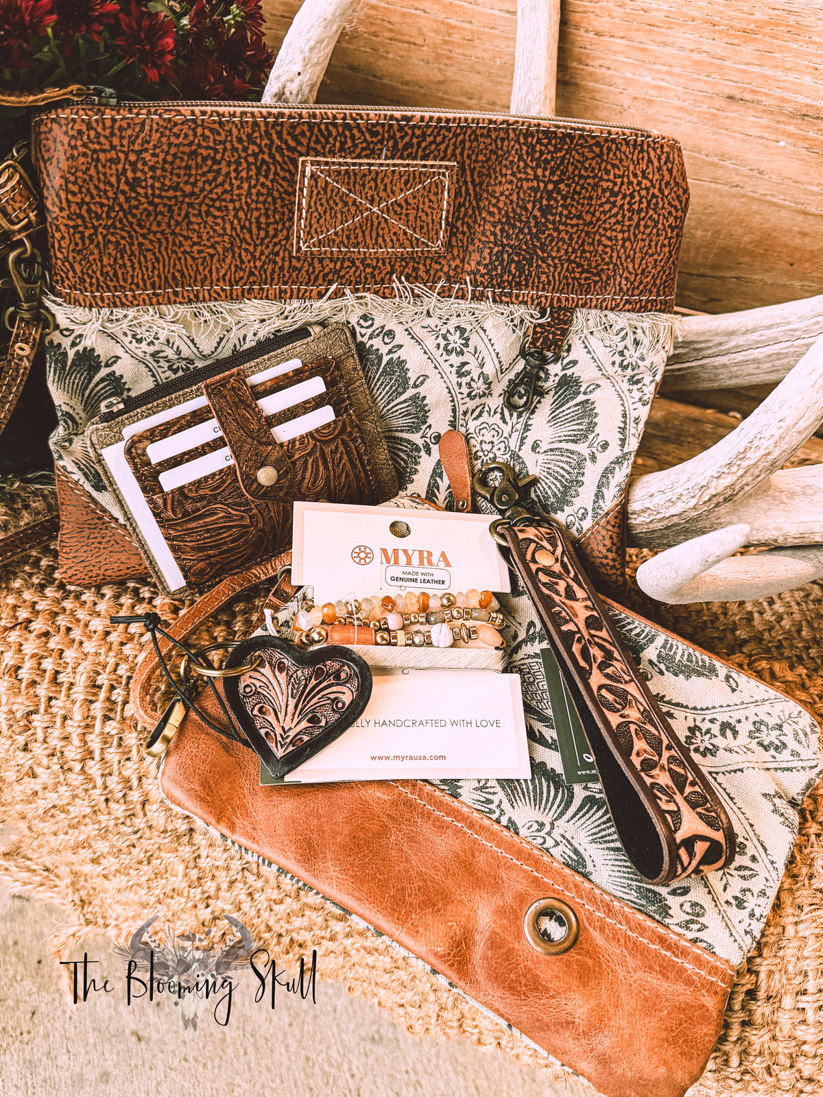 ✨MYRA MYSTERY BUNDLE✨