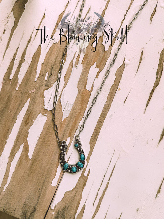 HORSESHOE NECKLACE