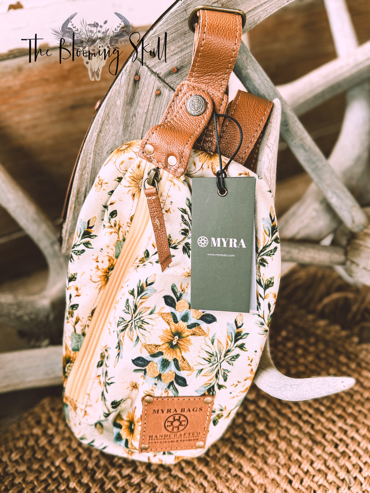 OASIS BLOOMS SLING BAG